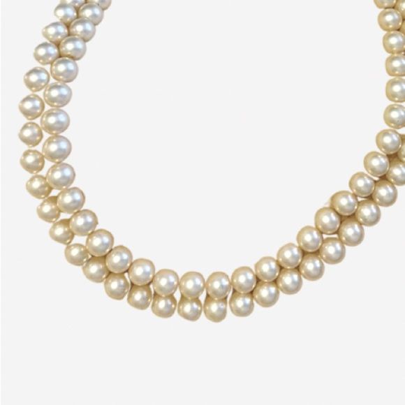 Beautiful Vintage Double Strand Faux Pearl Necklace - Picture 1 of 4
